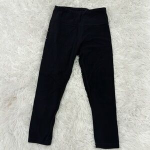 Athleta girls chit chat black capri leggings.